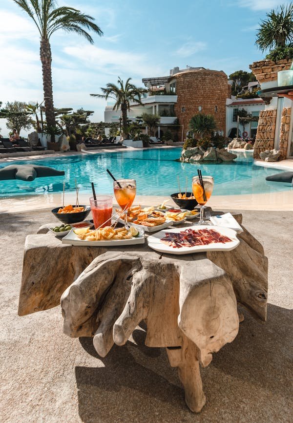 Les piscines ibiza : votre projet aquatique en 4 jours !